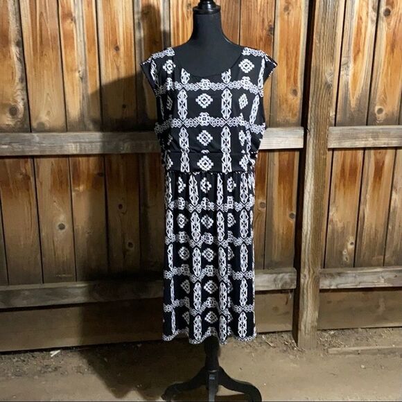 INC International Concepts woman dress beading black white 3X FIRM on PRICE - Picture 1 of 4